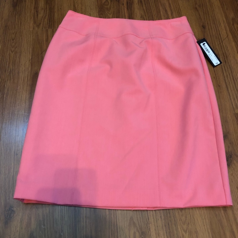 Worthington shell pink knee length skirt